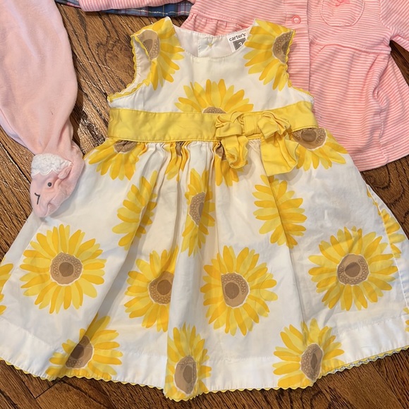 LIKE NEW SPRING AND SUMMER SET - CARTERS 3M OUTFIT PIECES AND SUNFLOWER DRESS - Picture 10 of 10